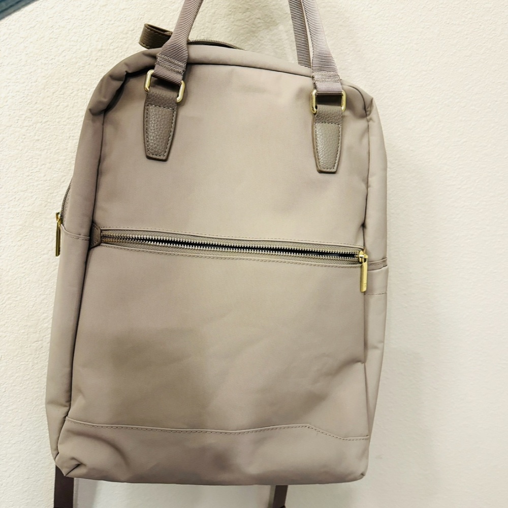 Open Story laptop backpack